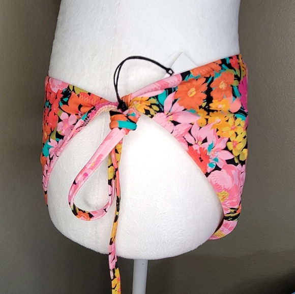 Shade & Shore Cheeky Bikini Bottom, Size XL (16-18) - Picture 2 of 9